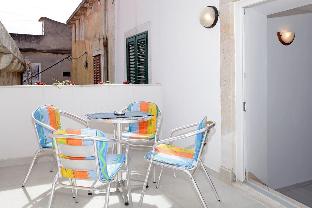 Apartments Park Vela Luka Room photo